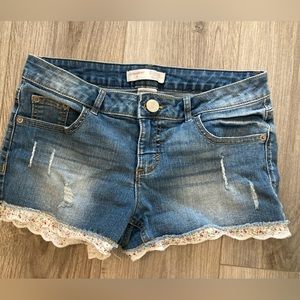 No Boundaries Denim Shorts size 9